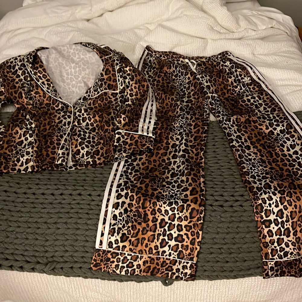adidas Leopard Print Wide Leg Pants Set in Brown and Black - Picture 2 of 10